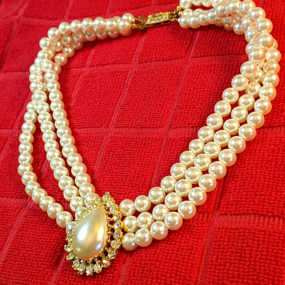 *. Choker - Picture 4 of 9